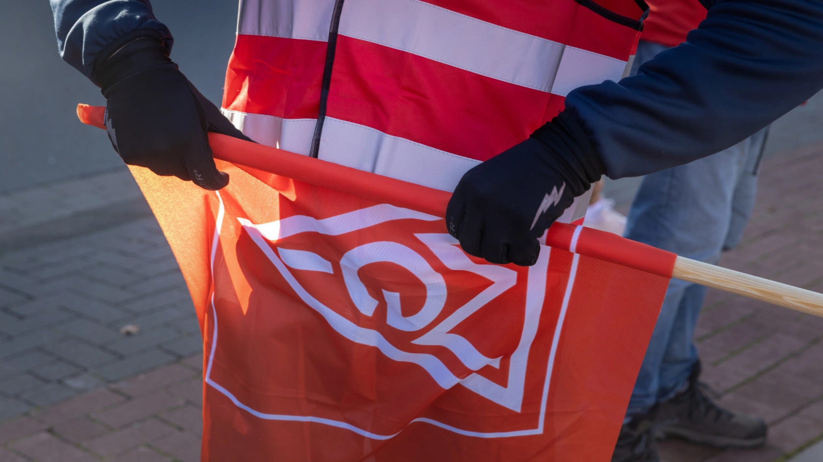 Warnstreik am 15. Oktober 2021 der IG Metall Oldenburg/Wilhelmshaven bei Berry Bramlage GmbH am Unternehmenssitz in Lohne.