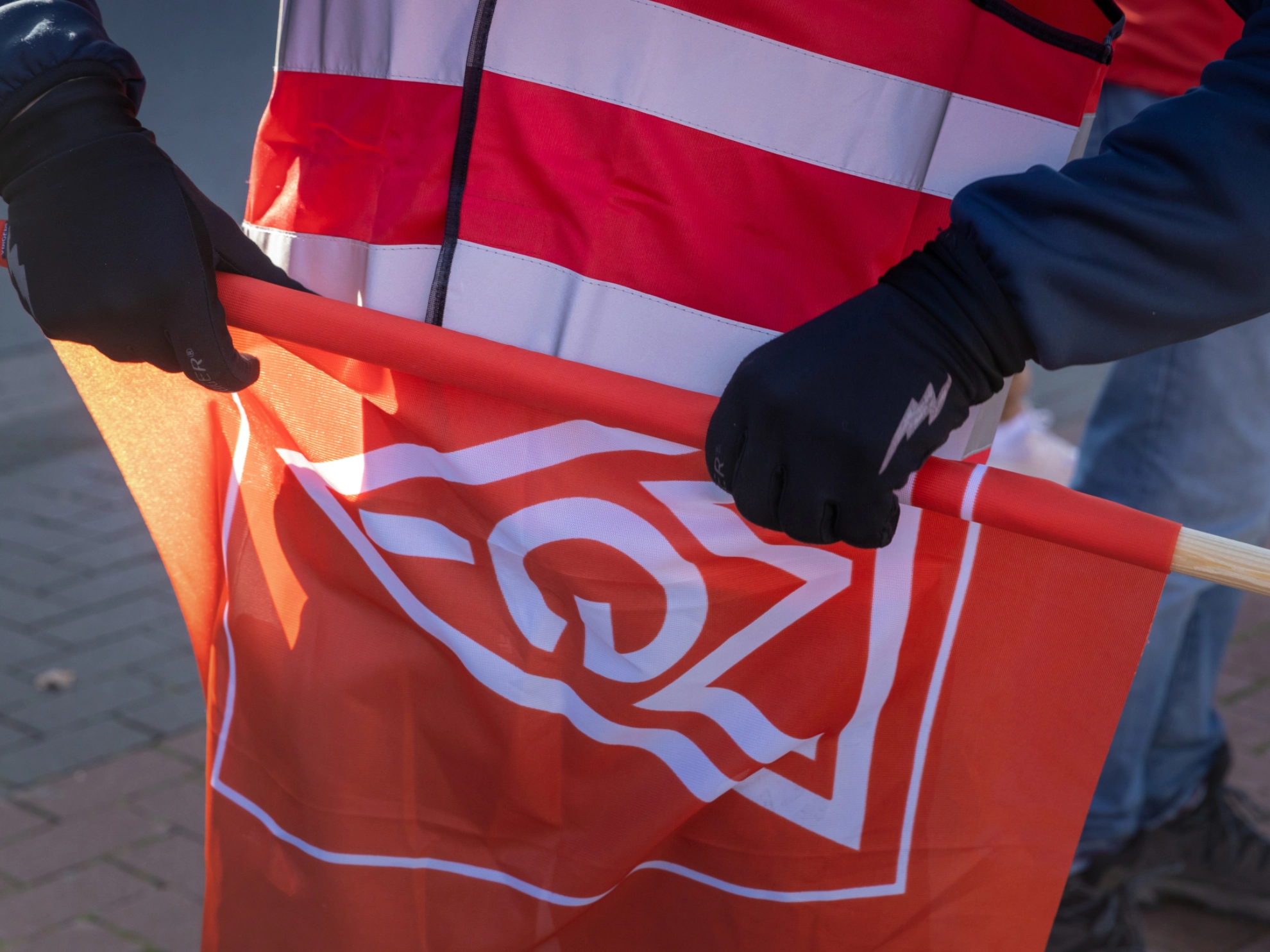 Warnstreik am 15. Oktober 2021 der IG Metall Oldenburg/Wilhelmshaven bei Berry Bramlage GmbH am Unternehmenssitz in Lohne.